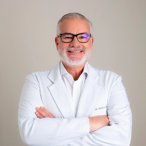 Foto de rosto do Dr. Marcello Valle, diretor e médico especialista em reprodução assistida na clínica OrigenRio.