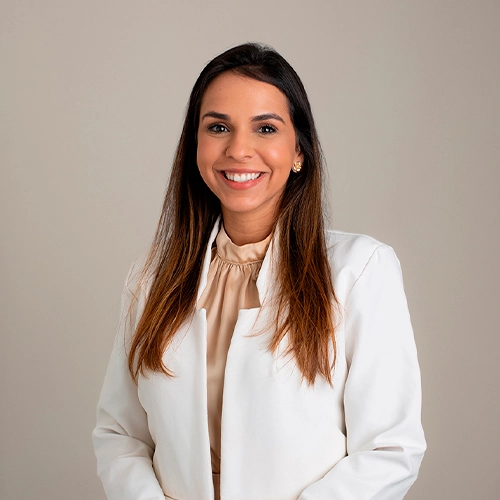 Foto da Dra. Beatrice Nóbrega, médica especialista em reprodução humana e ginecologia endócrina na OrigenRio.